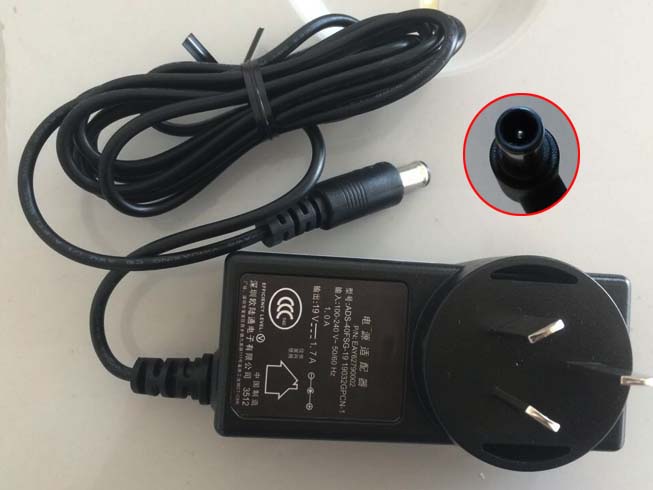 S 100-240V-50/60Hz 1.0A(1,0A) 19V 1.3A 25W batterie
