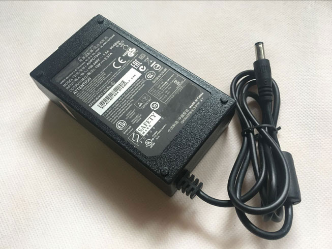 ADPC1945EX 100-240v V`2.5 A,/ 50-60 Hz 19V 2.37A/45W(compatible with 19v 1.58a /1.84a) batterie