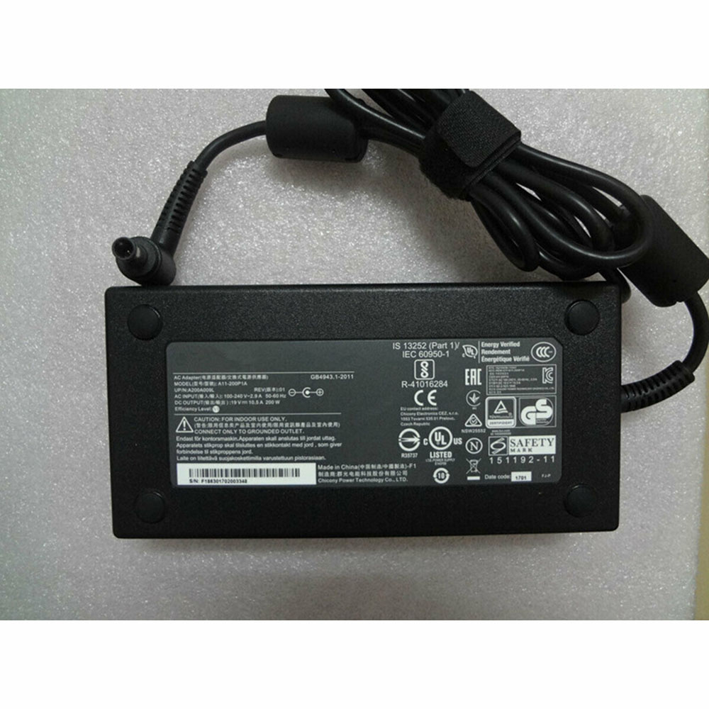 MSI 100-240V 2.9A 50-60Hz (for worldwide use) 19V 10.5A(19.5V 9.23A) 200W batterie