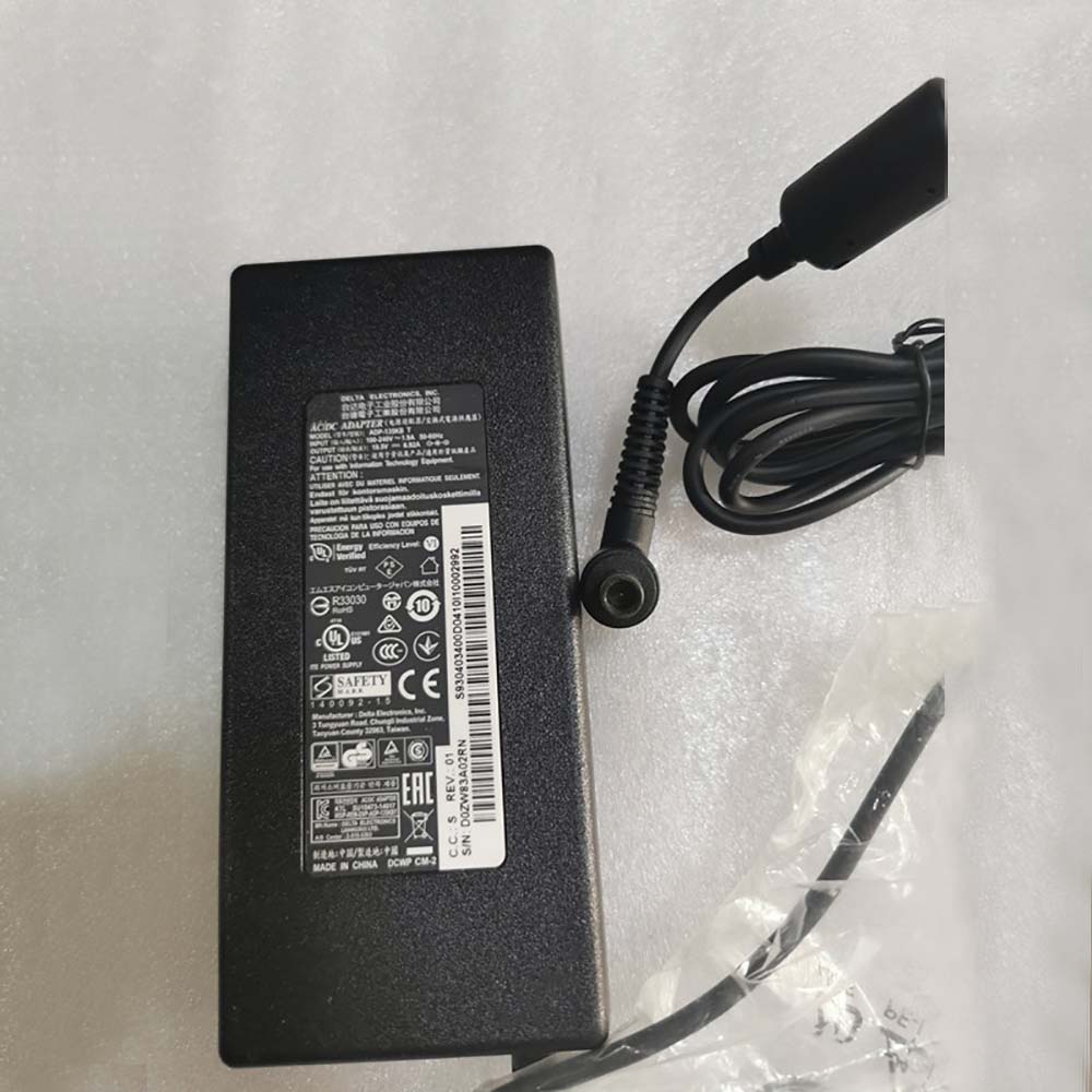  100V-240V 1.9A 50-60Hz 19.5V 6.92A 135W batterie