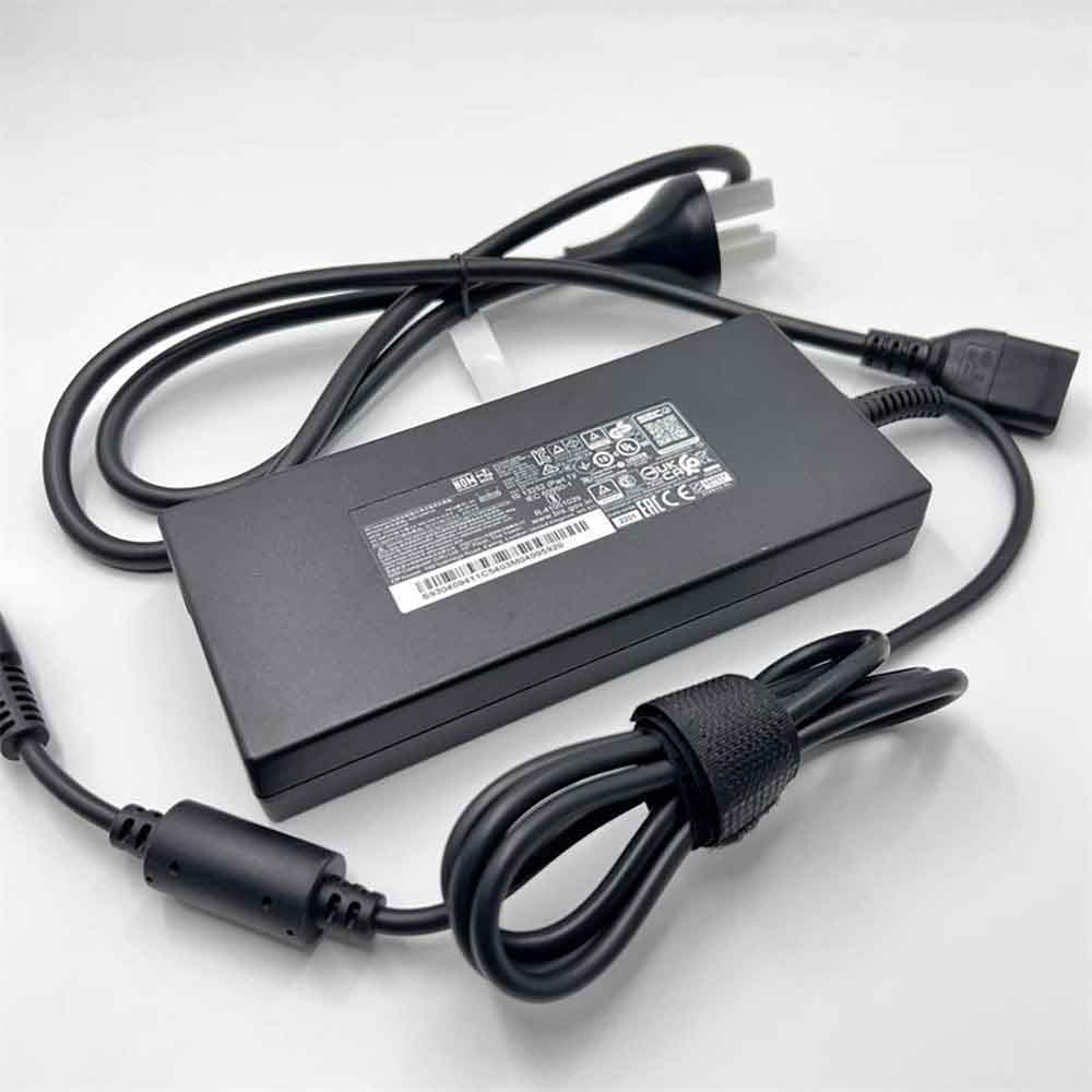  100V-240V 3.5A 50-60Hz 20V 12A 240W batterie