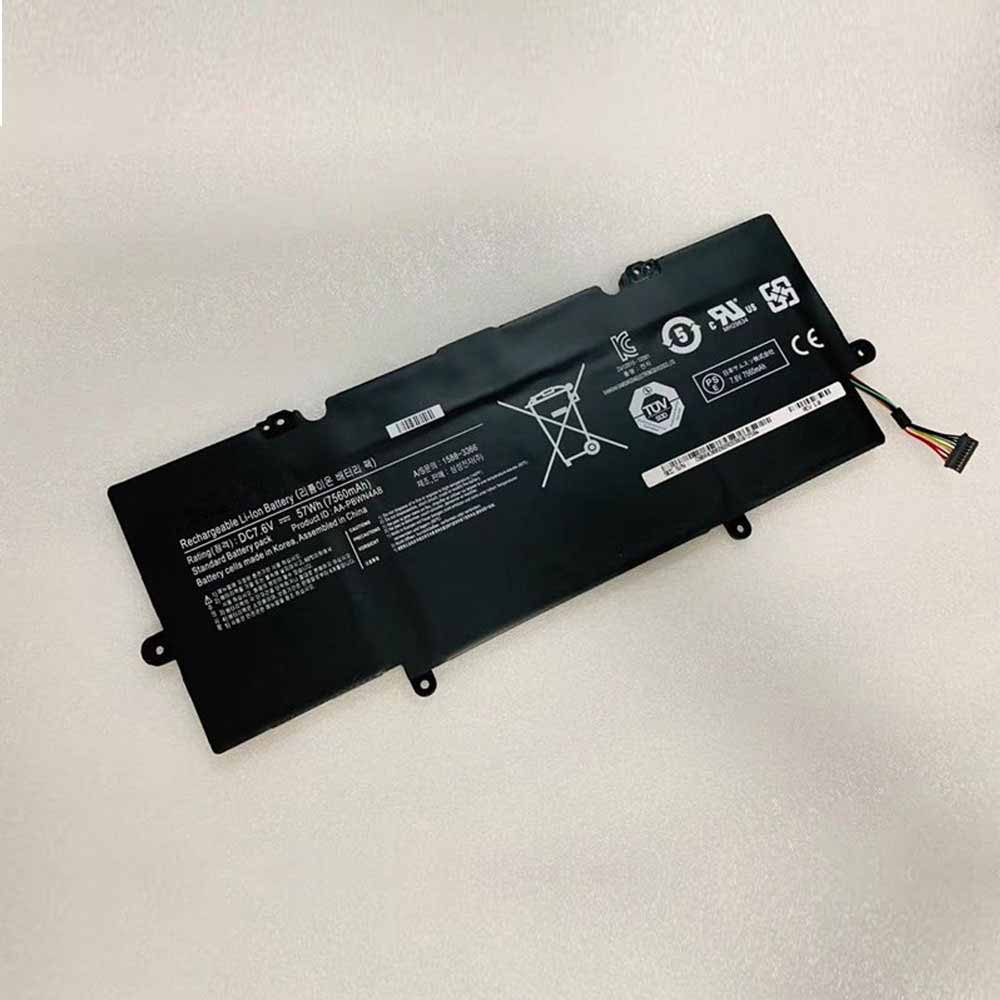 A 57Wh/7560mAh 7.6V batterie