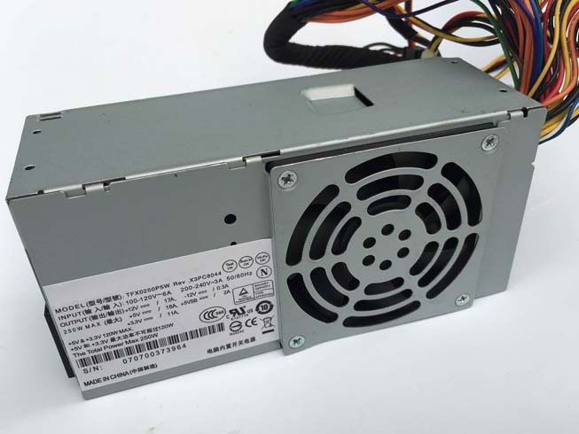 UN 100-240V 50-60Hz(for worldwide use) 12V 

17A +5A,+3.3V,250W batterie