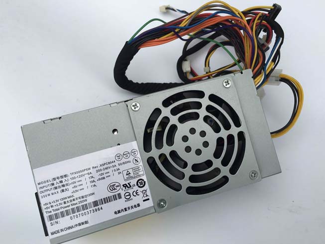 UN 100-240V 

50-60Hz(for worldwide use) 12V 17A +5A,+3.3V,250W batterie