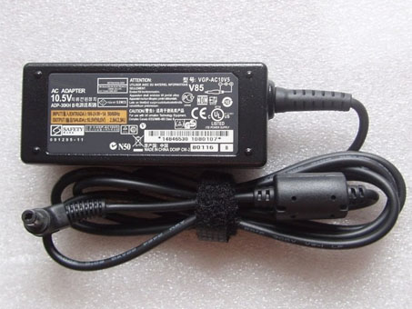 B 100-240V  50-60Hz(for worldwide use) 10.5V 2.9A,30W batterie