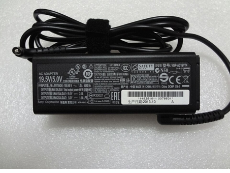 Sony 100-240V  50-60Hz (for worldwide use) 19.5V DC 

2.0A (ref to the picture) batterie
